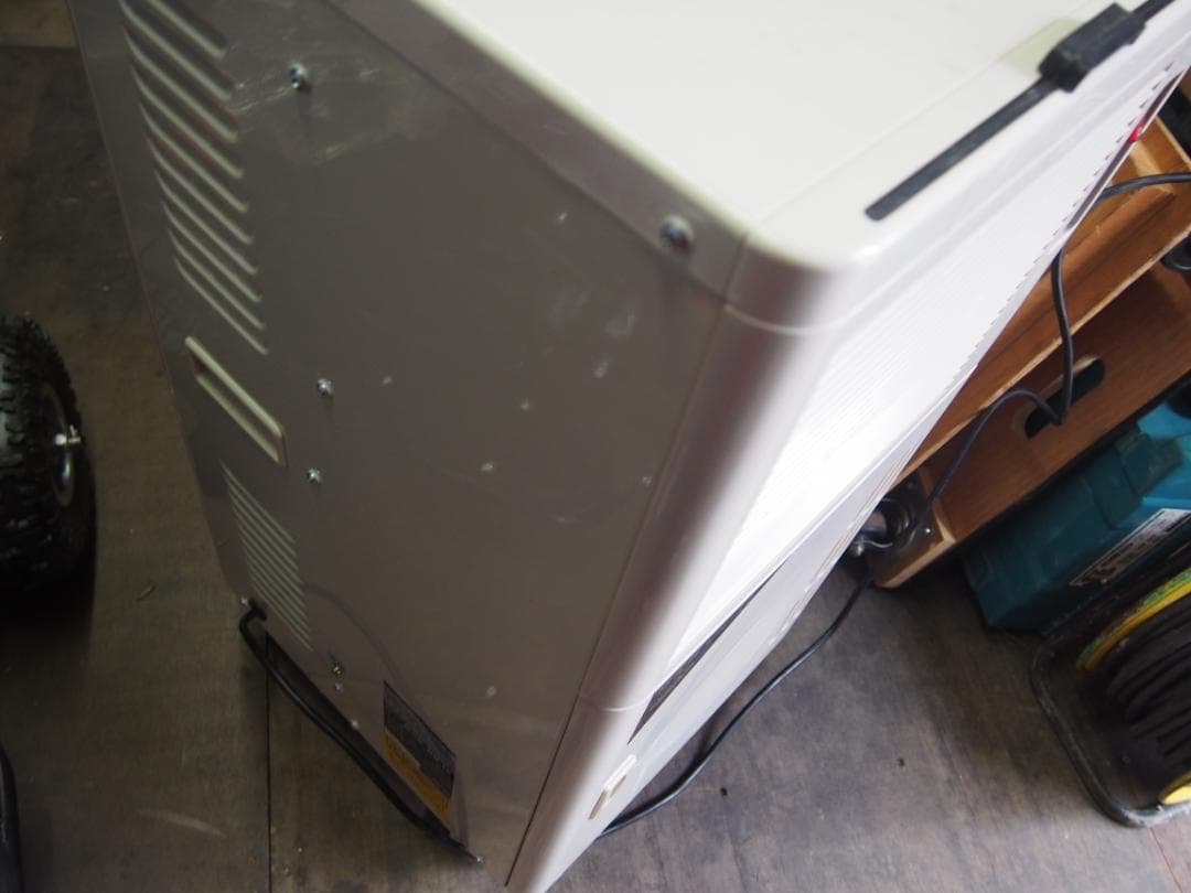 中古　業務用　ナカトミ　除湿機　ＤＭ-15　2018年