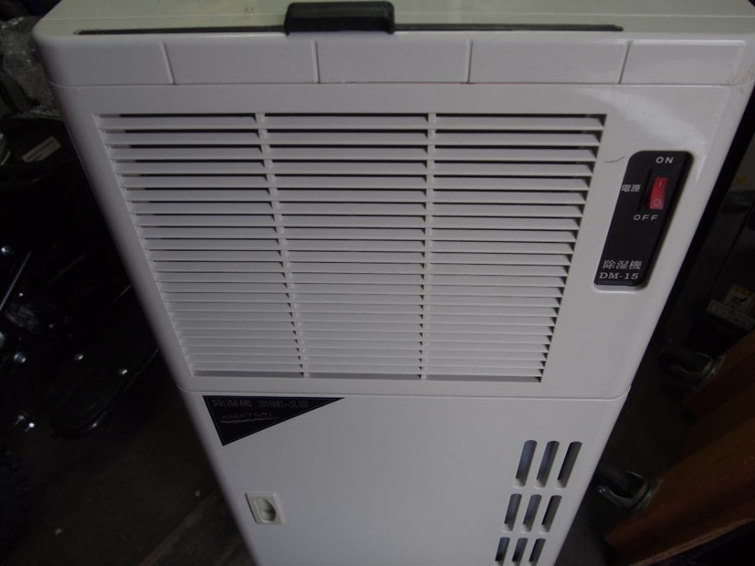 中古　業務用　ナカトミ　除湿機　ＤＭ-15　2018年