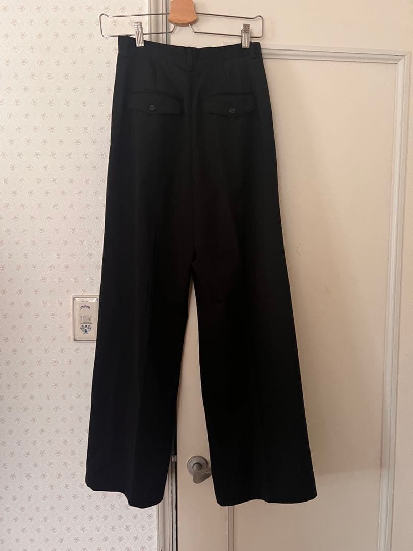 Bibiy. DIANA SLACKSブラック