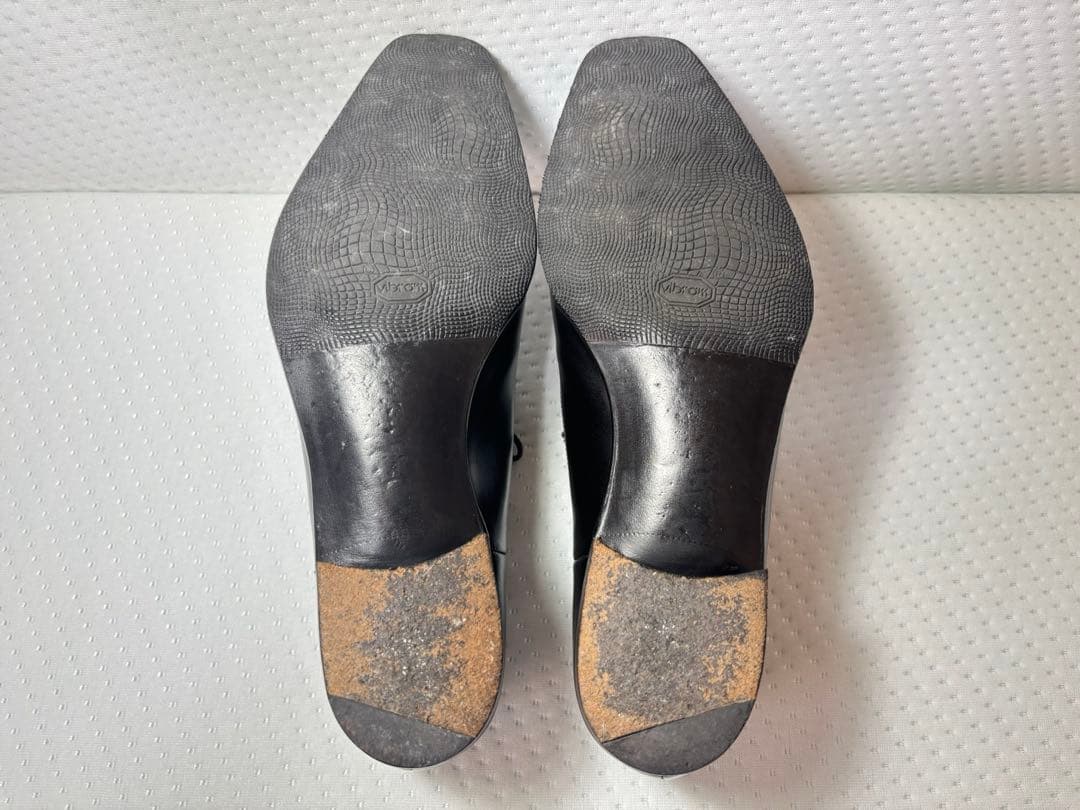 Anthony Cleverley アンソニークレバリー　Vフロント