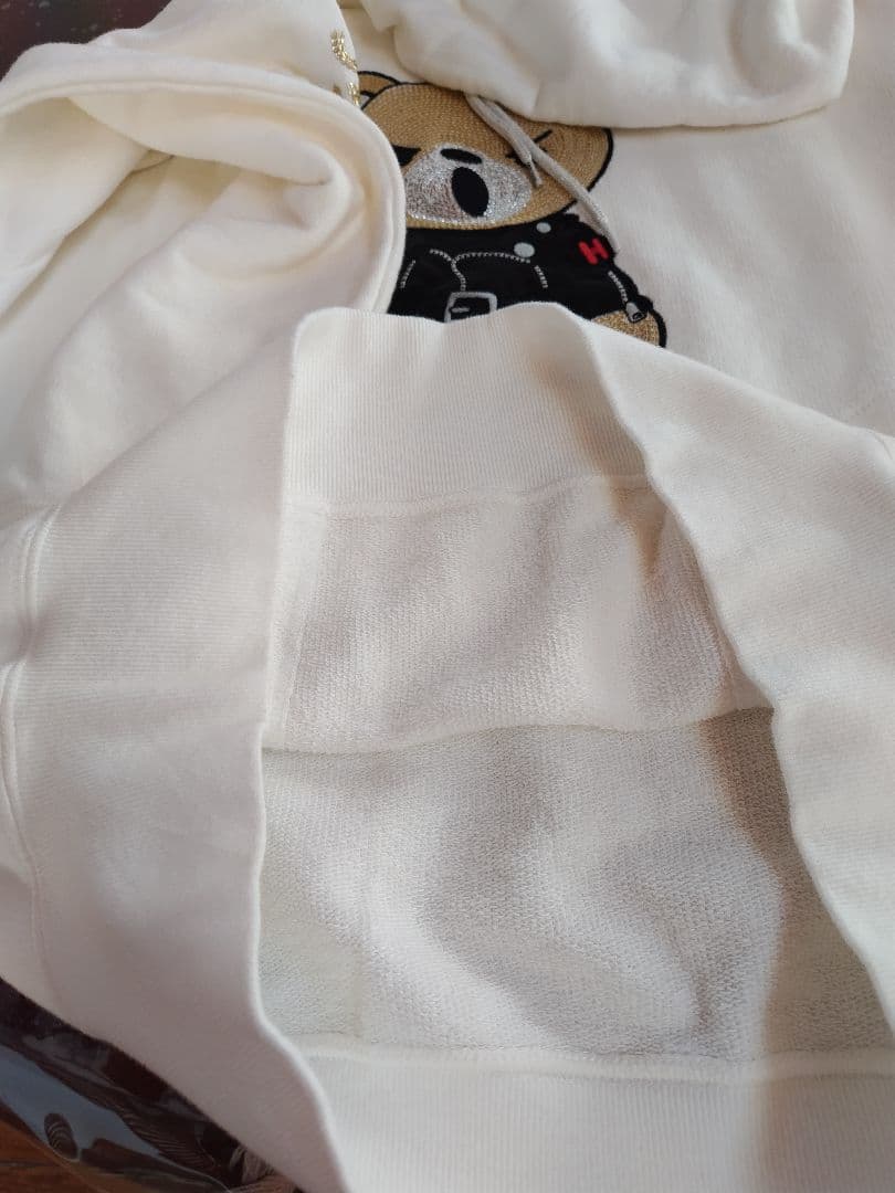 [お値下げしました]ヒステリックグラマー　ヒスベア　スパンコールパーカー