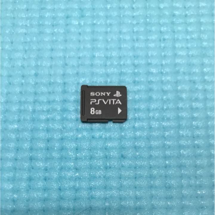 PS Vita 本体  充電器&メモリカード8GB付き