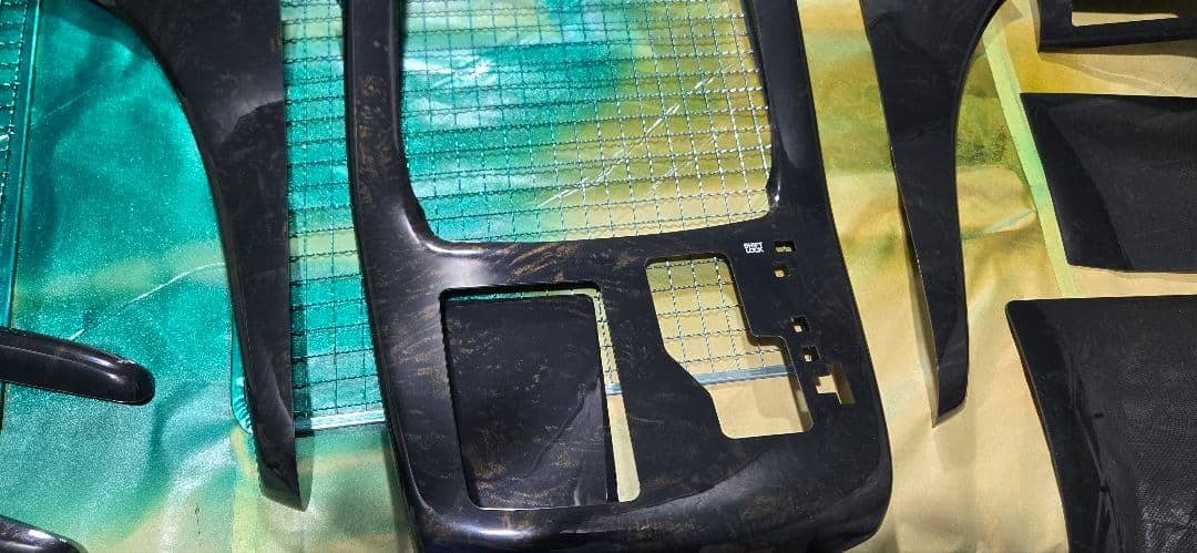 20ヴェルファイアアルファードインテリアパネルカバー黒金木目、貼り付けパネル新品