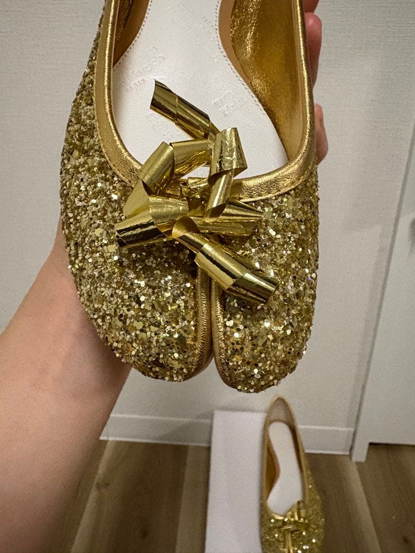 【新品】メゾンマルジェラ ゴールド グリッター 限定色 足袋シューズ　35