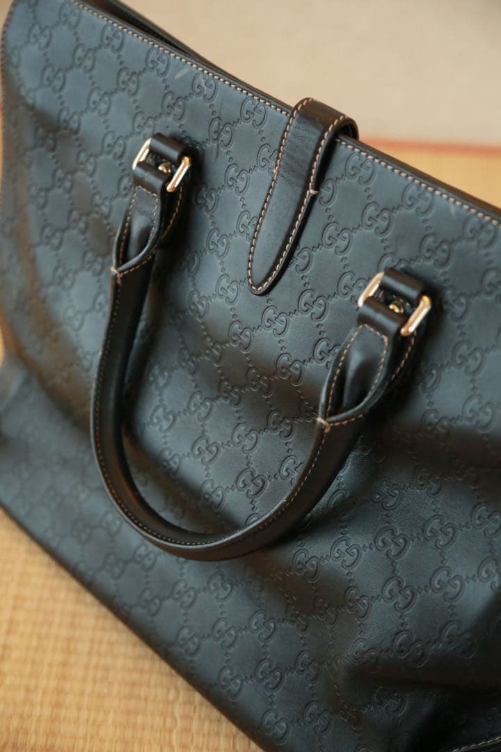 値引き？‼️GUCCIグッチ】黒レザー ビジネスバッグ ゴールド金具 男女問わず