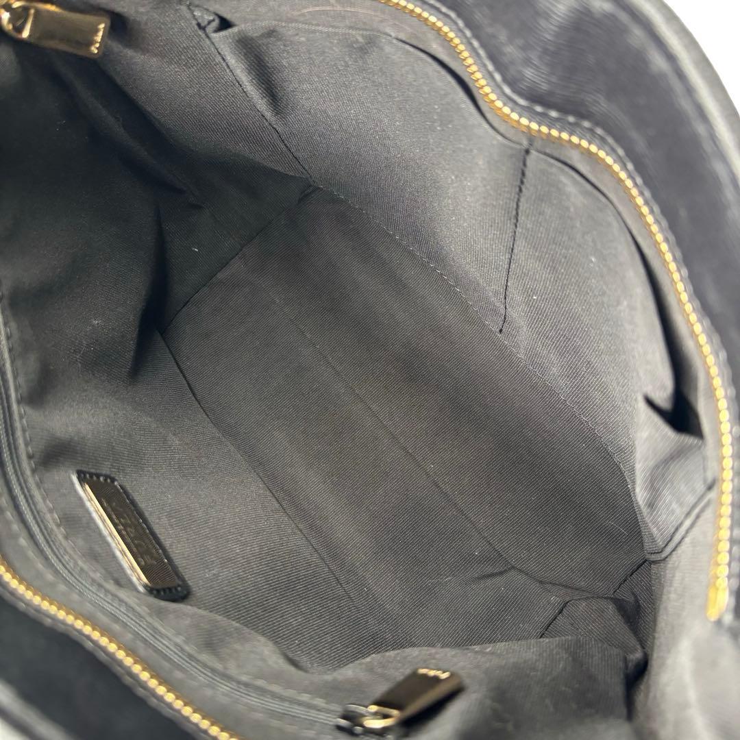 【美品】フルラ　リンダ　2way ショルダーバッグ トート　ロゴ金具　PVC黒