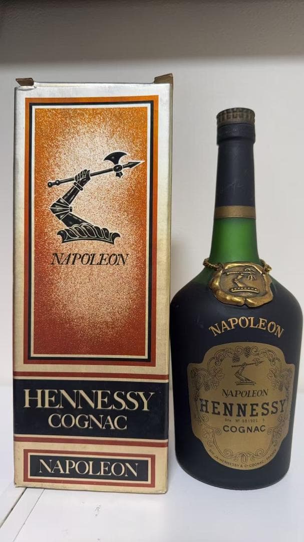 古酒　ヘネシー　ナポレオン　ブラスドール　700ml　中古品　未開栓　箱付き