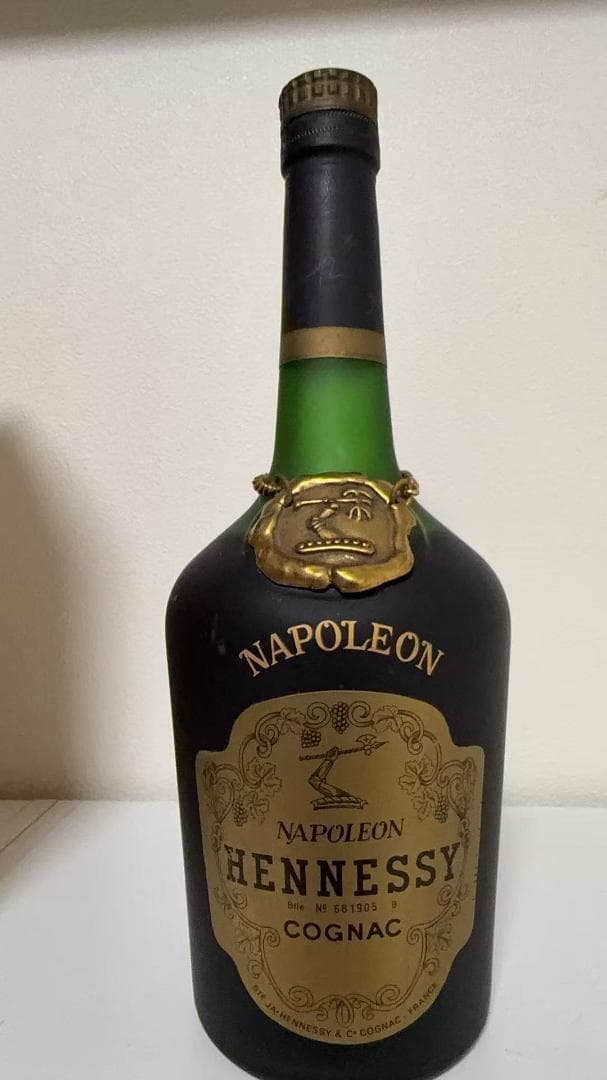 古酒　ヘネシー　ナポレオン　ブラスドール　700ml　中古品　未開栓　箱付き