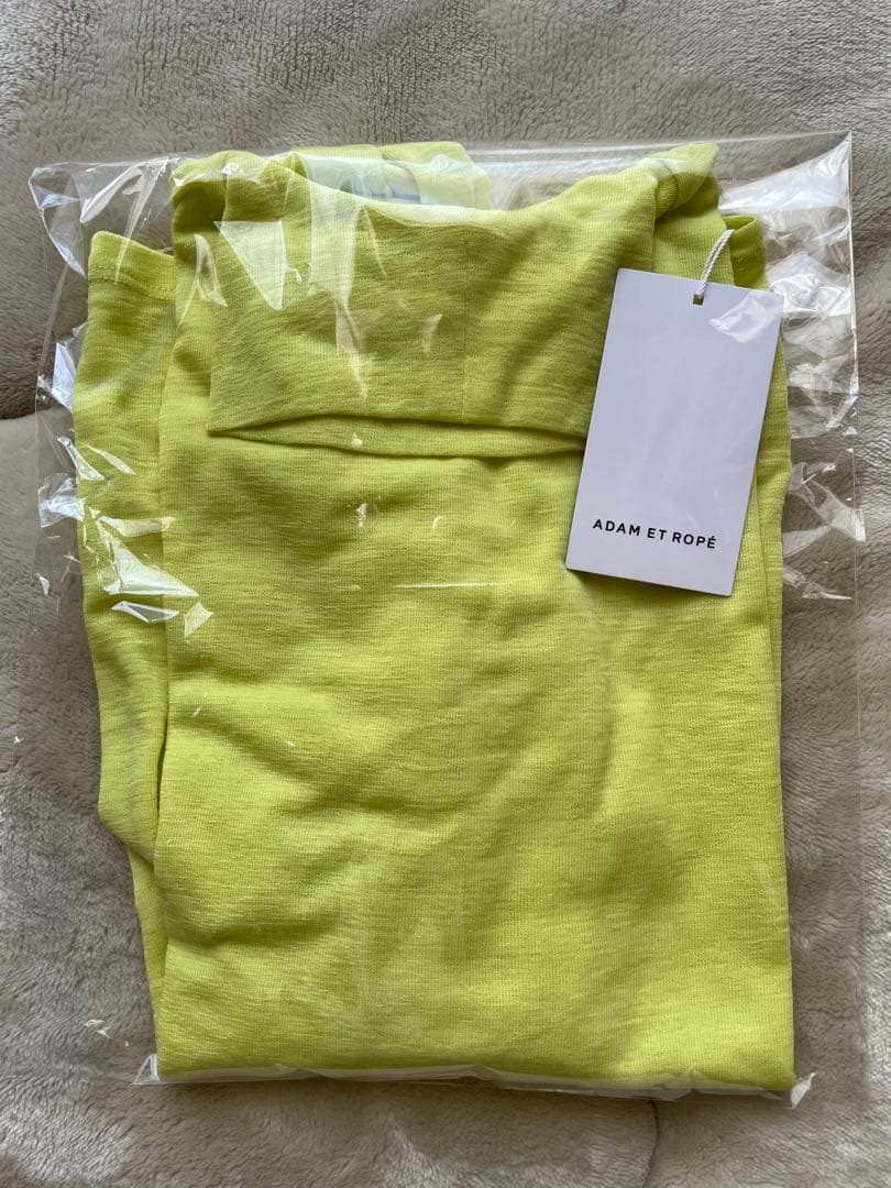 アダムエロペ　ウォッシャブルウールタートルネックカットオフプルオーバー　新品