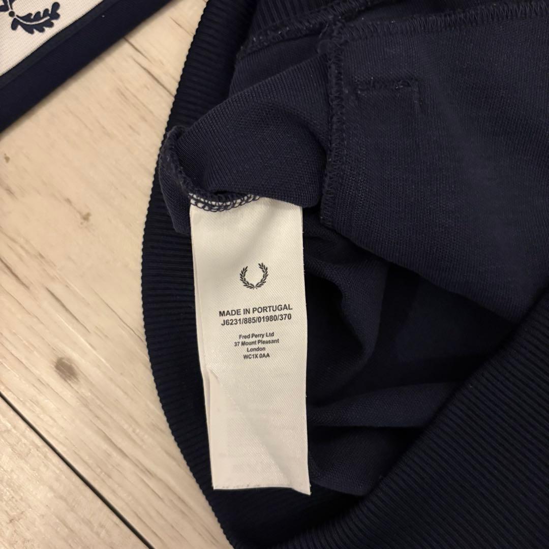 FRED PERRY トラックジャケット Sサイズ 紺