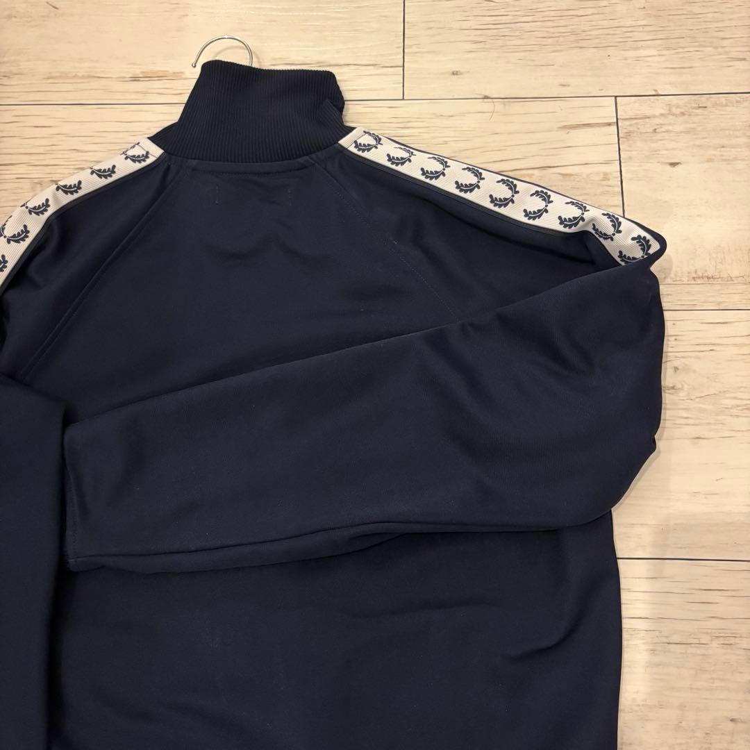 FRED PERRY トラックジャケット Sサイズ 紺