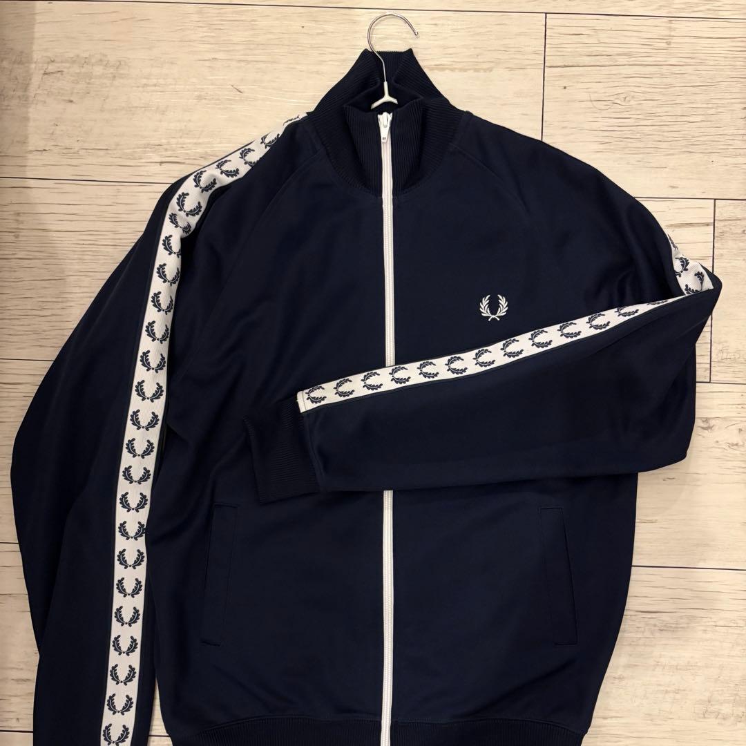 FRED PERRY トラックジャケット Sサイズ 紺