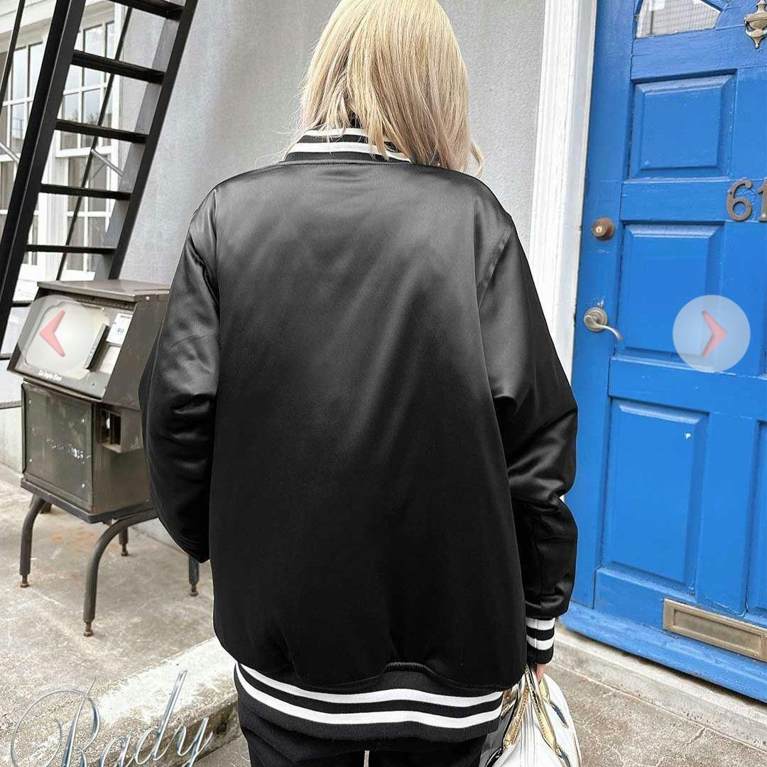 【新品】Rady キラキラ♡ビジューボタン ラインスタジャン