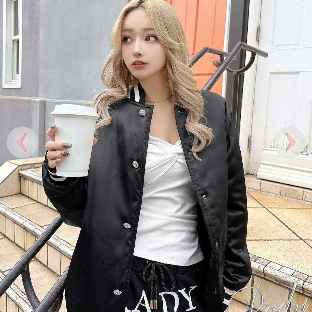 【新品】Rady キラキラ♡ビジューボタン ラインスタジャン