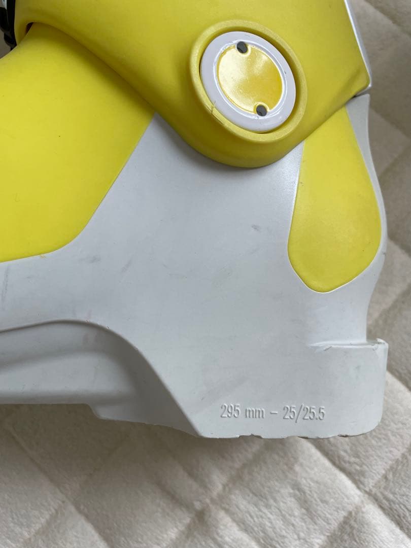 Salomon XMAX 130 イエローブーツ