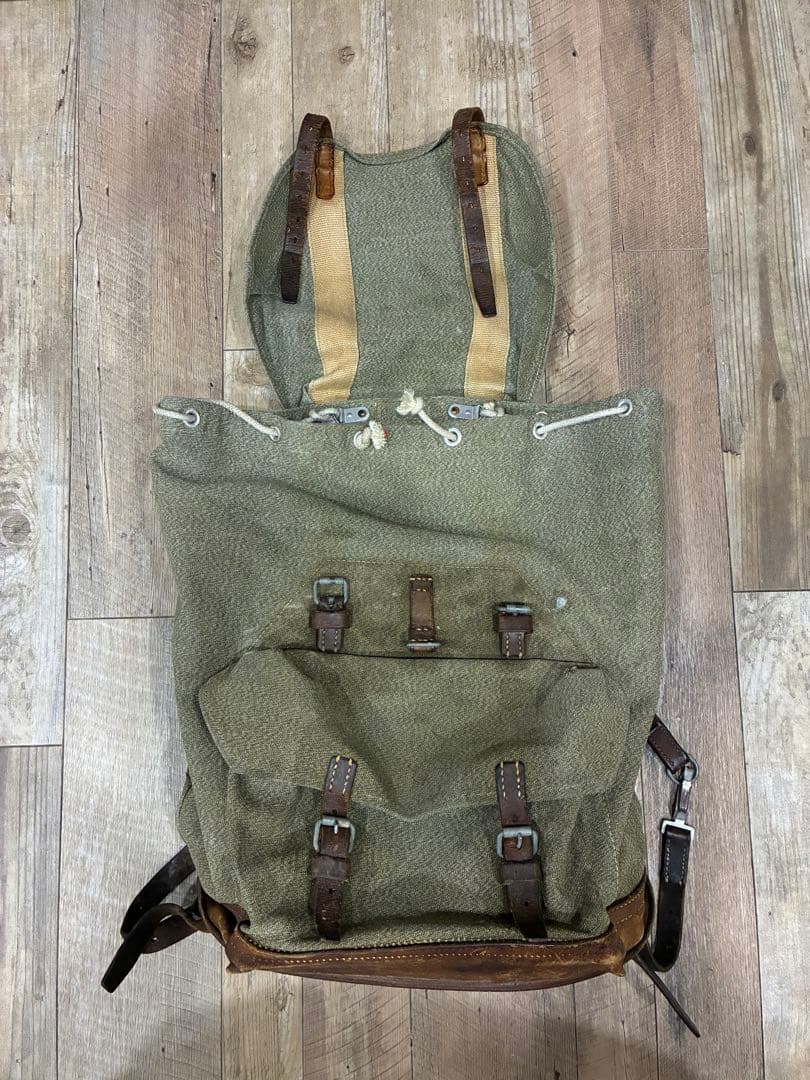 ごま塩　スイス軍　1960年　リュック