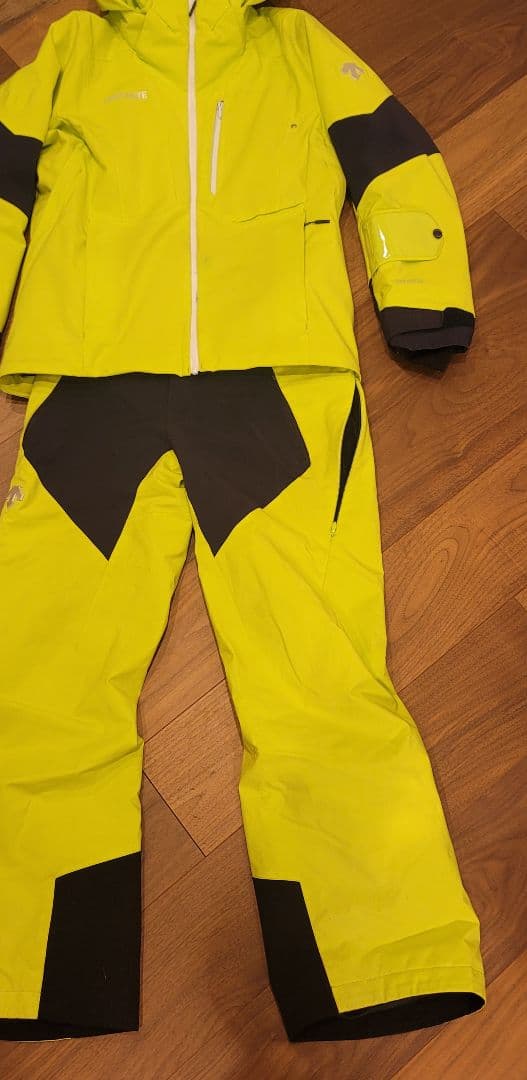 DESCENTE 上下 ジャケMパンツ(丈はM、ウエストS)