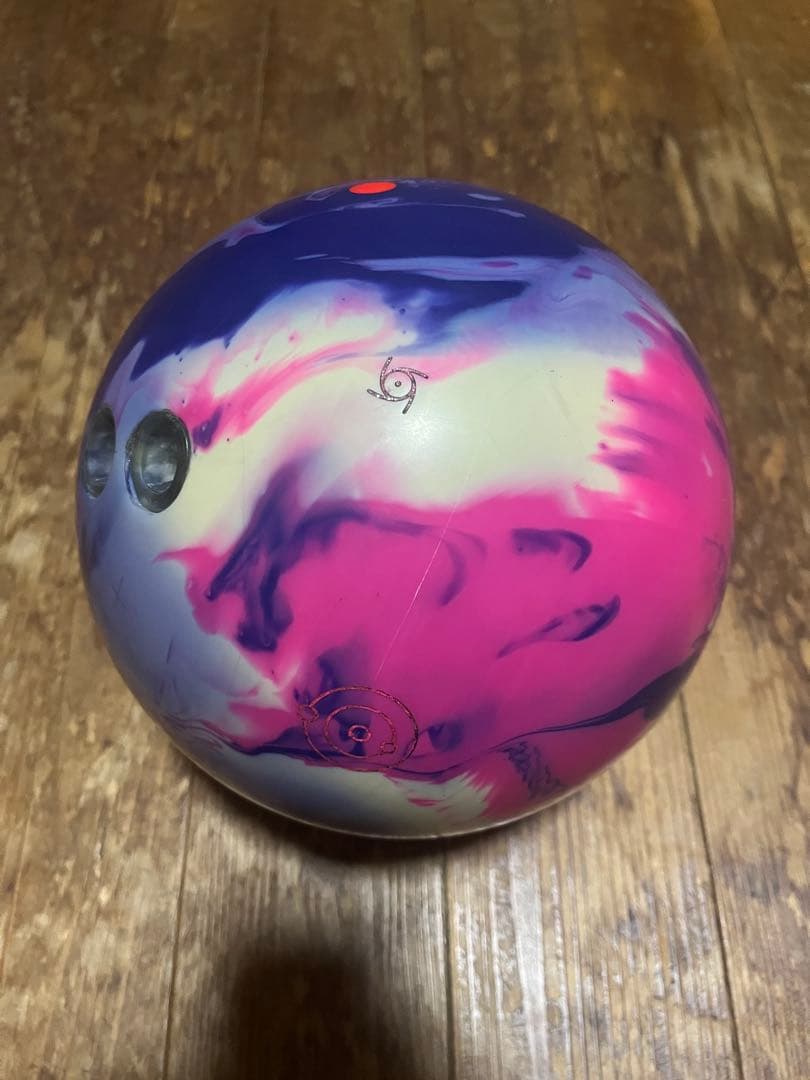 ボウリングボール　アイオンマックス　15.2