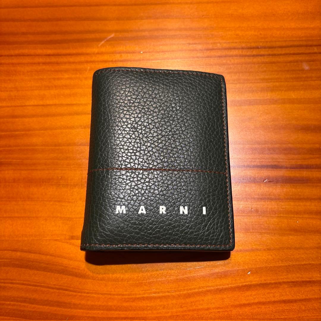 MARNI 二つ折り財布 グリーンレザー