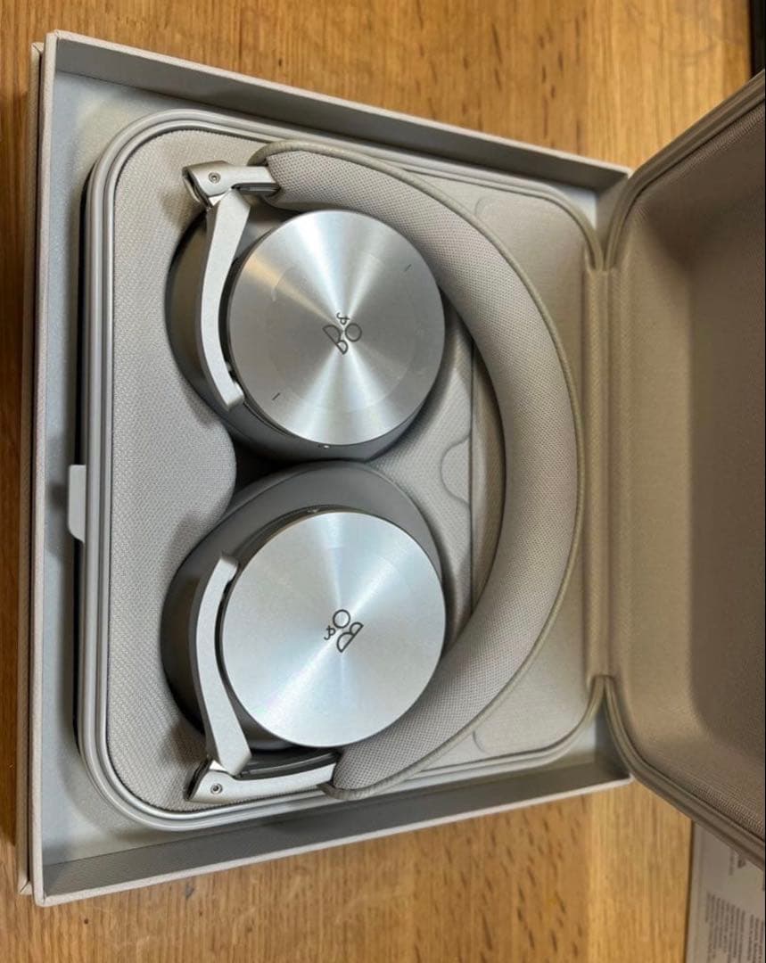 Beoplay H95 100周年記念モデル　ヘッドホン　シルバーカラー