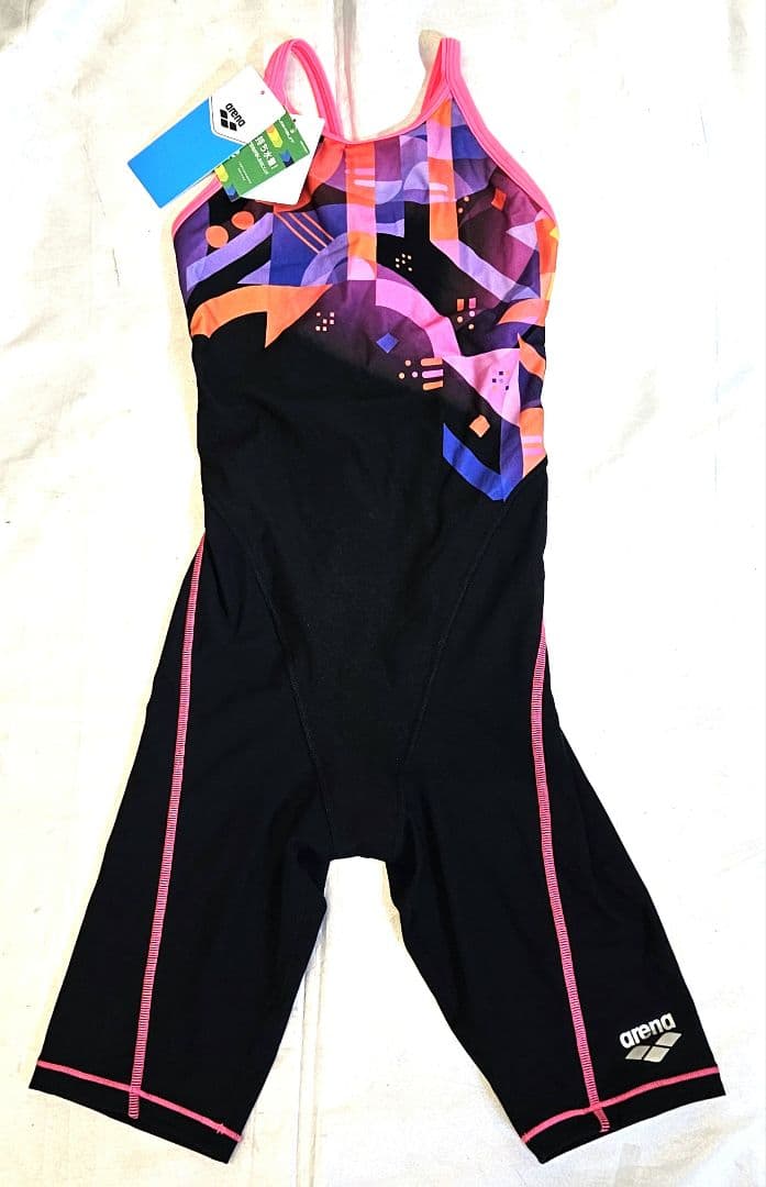 新品　タグ付き　arena　アリーナ　水着　競泳水着　SAR-4128W
