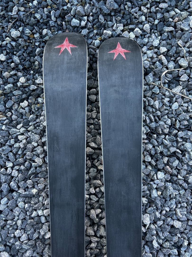 テレマーク用スキー板kneissl 72