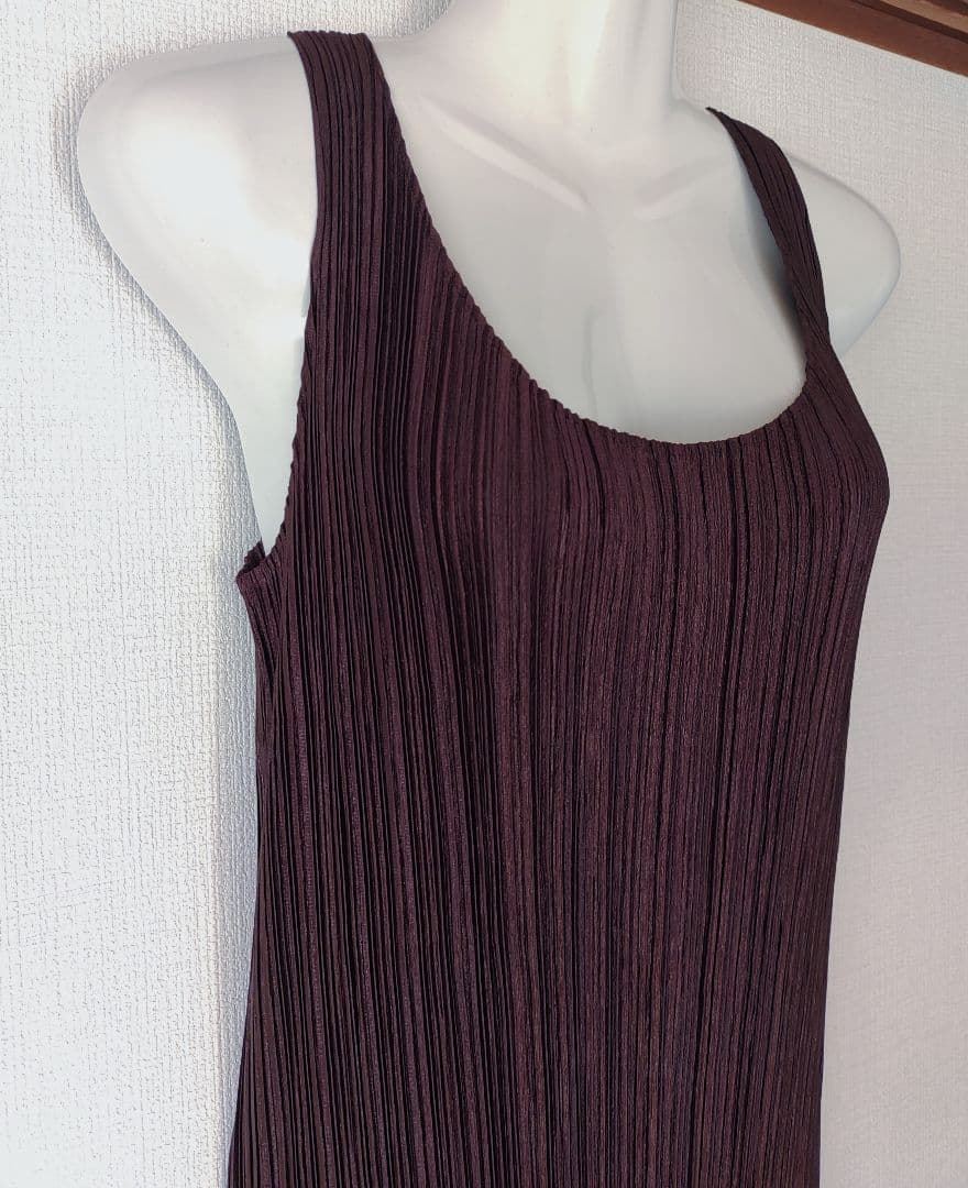 イッセイミヤケ　プリーツマキシワンピース　ブラウン　ノースリーブ