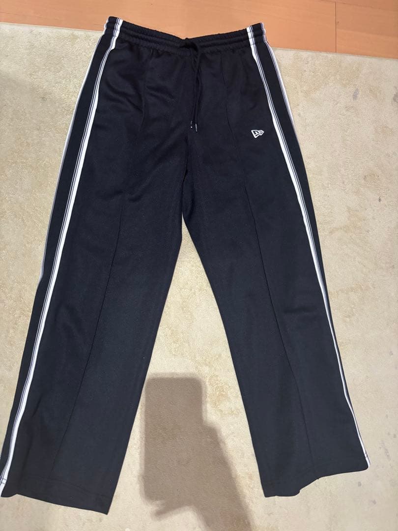 newera セットアップ　ジャージ