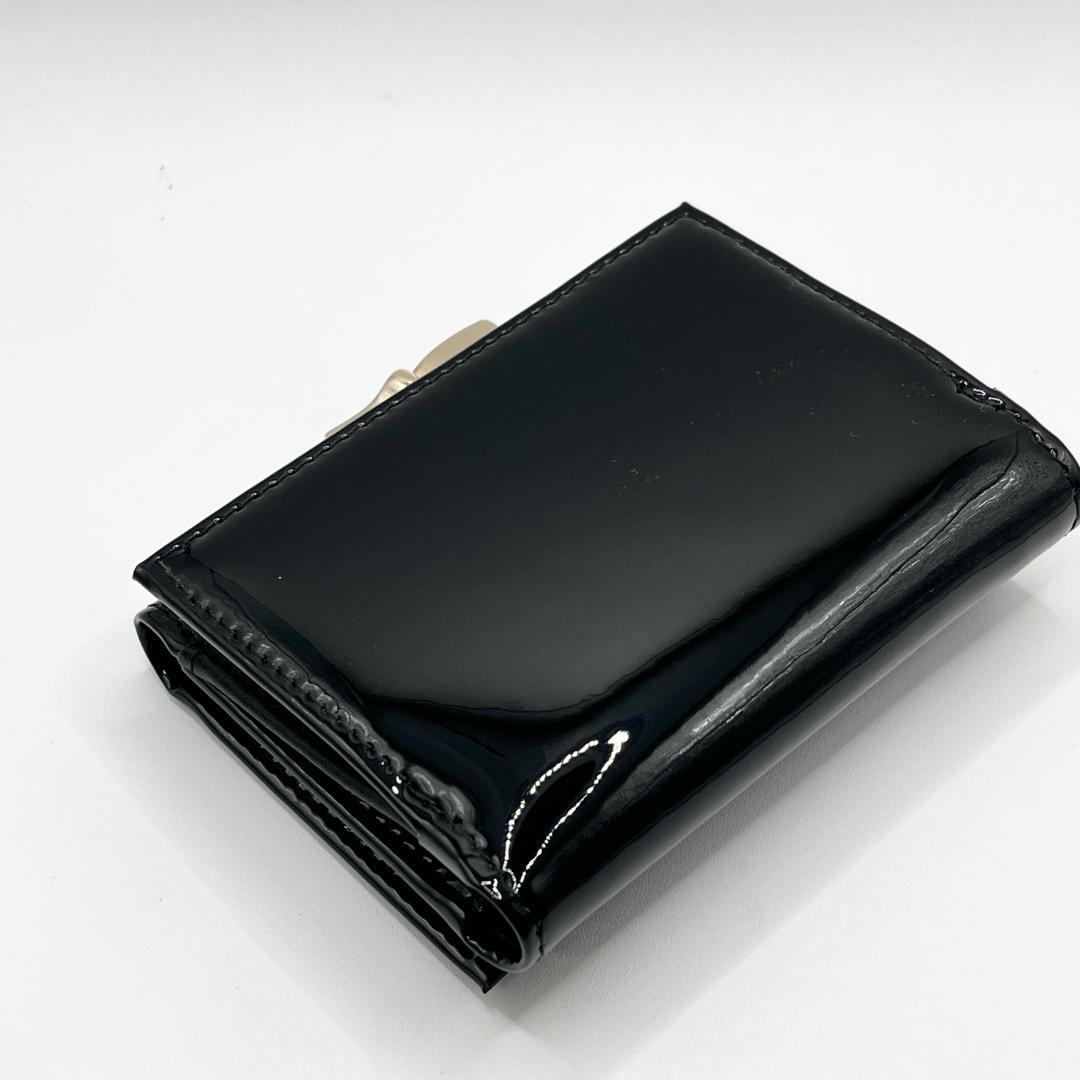 未使用 Vivienne Westwood 特価 がま口 折財布 黒 エナメル