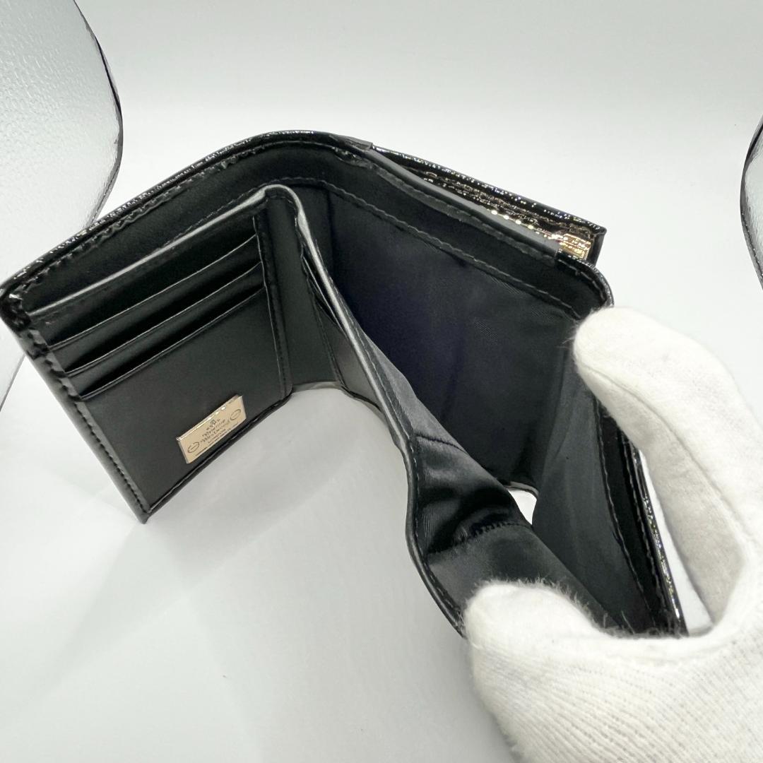 未使用 Vivienne Westwood 特価 がま口 折財布 黒 エナメル