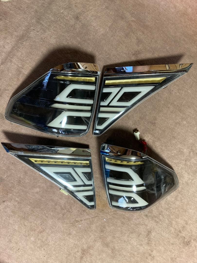 【おおま】20ヴェルファイア/20アルファード テールライト 4個セット