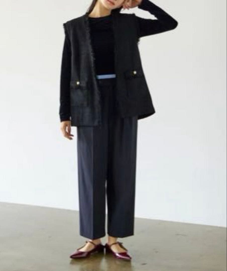 STRATA エストラータ　ゴールドボタンノーカラーツイードジレ　タグ付き