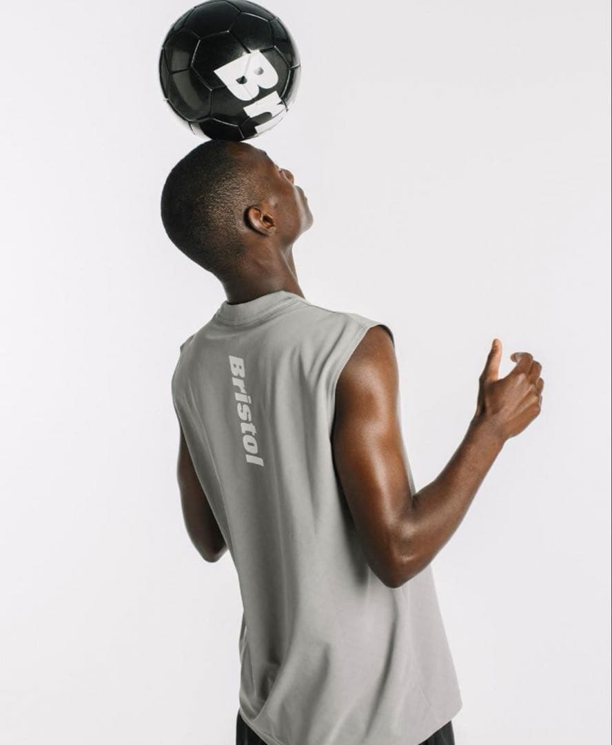 ア*ン様 F.C.Real Bristol ブリストル　ノースリーブ　S　タンク