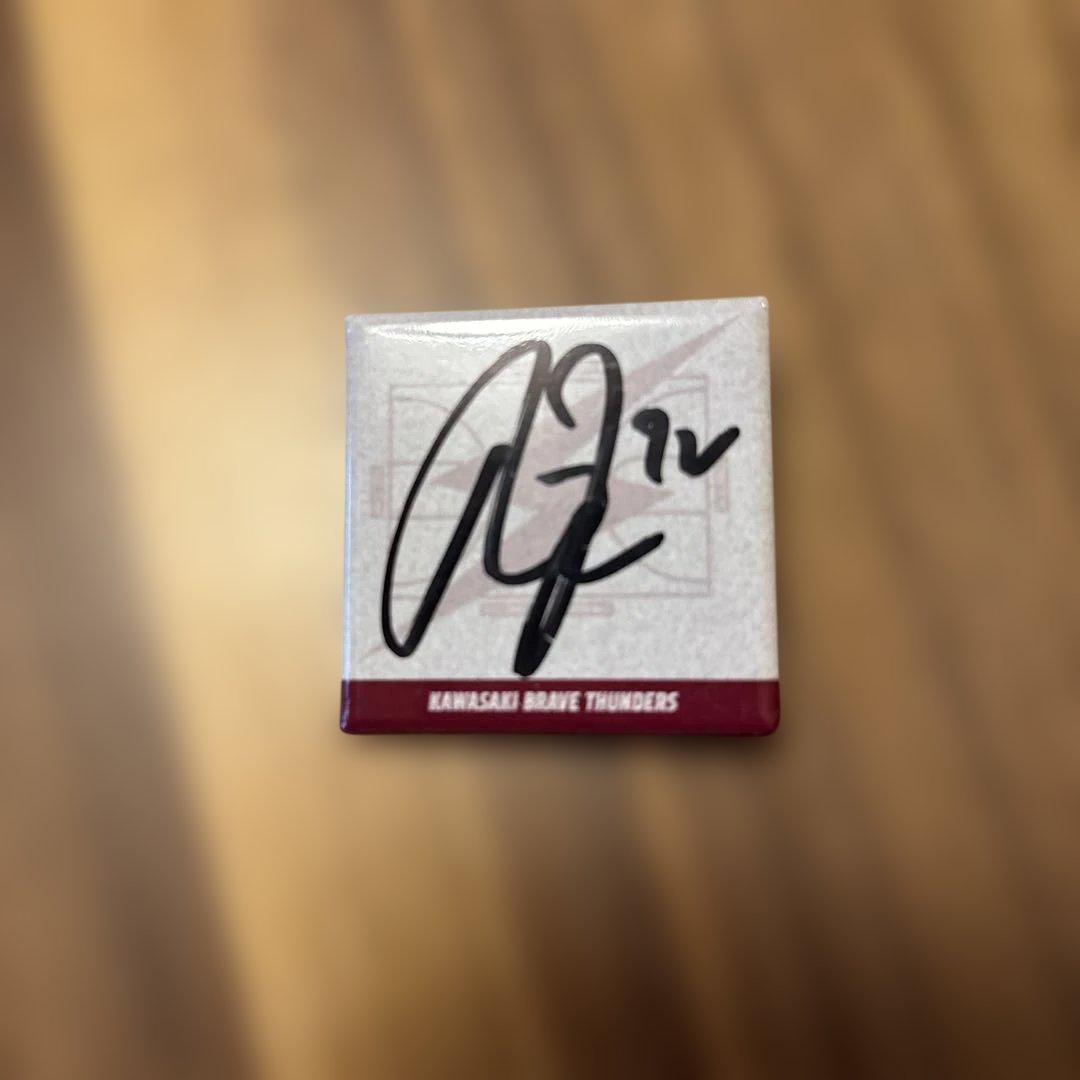 川崎ブレイブサンダース サイン入りバッジ 8個セット