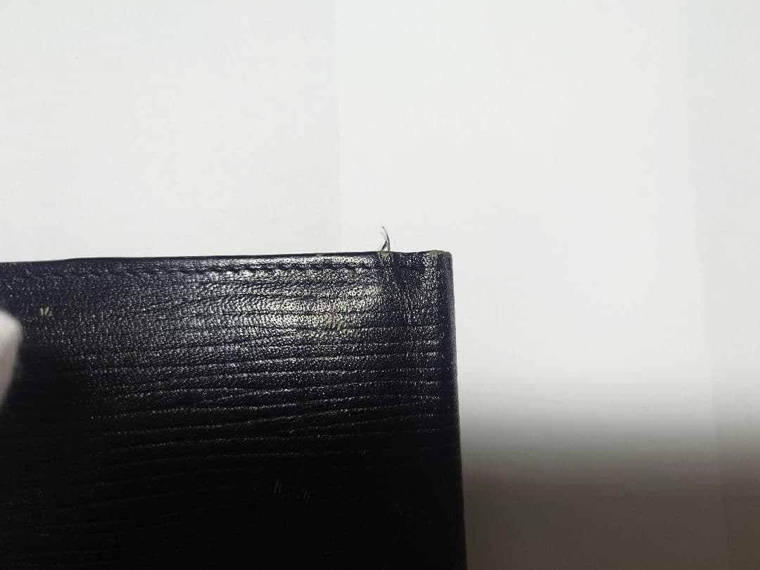 H*i様 Louis Vuitton ルイヴィトン エピ 財布 二つ折り 黒