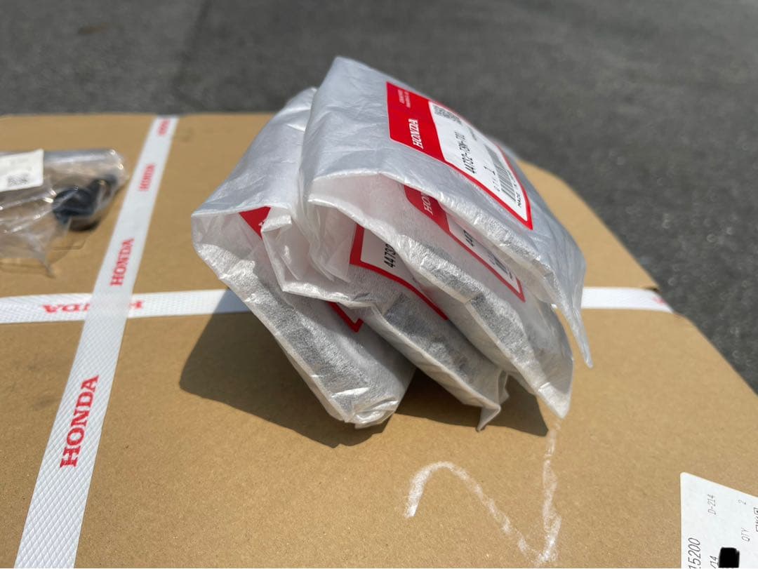 ①【ブラックフライデー笑】　ホンダ　ヴェゼルZ 18インチホイール　１本分