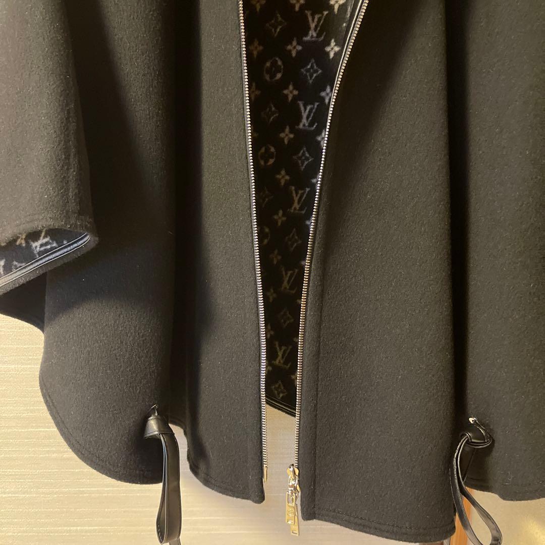 Louis Vuitton フード付きケープ　ブラック 36