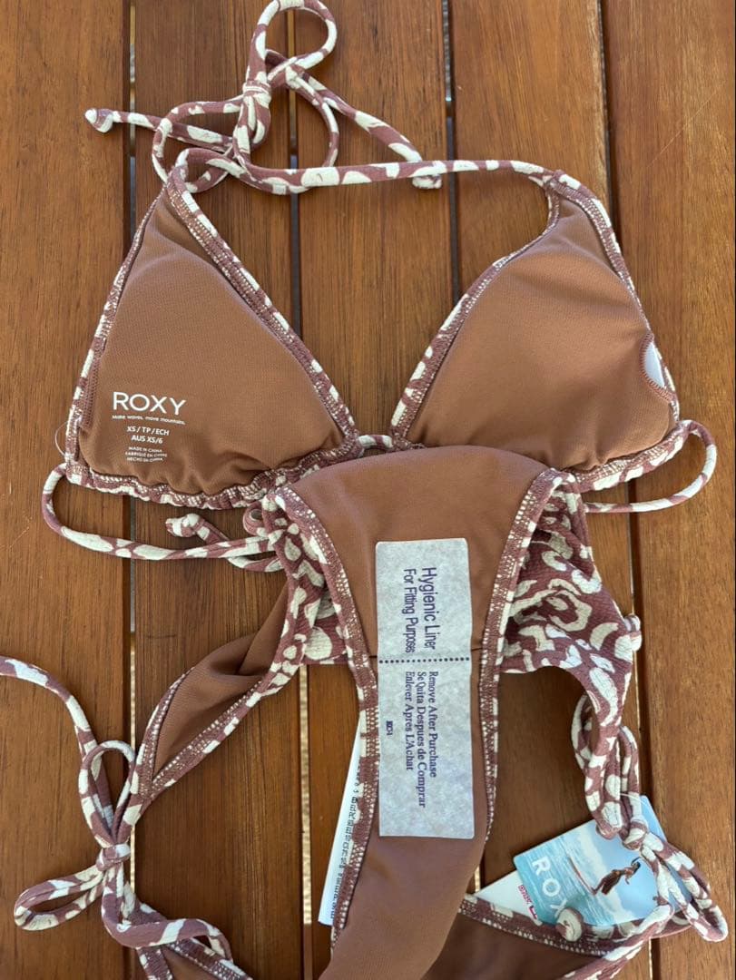 Roxy ビキニ　未使用タグ付き