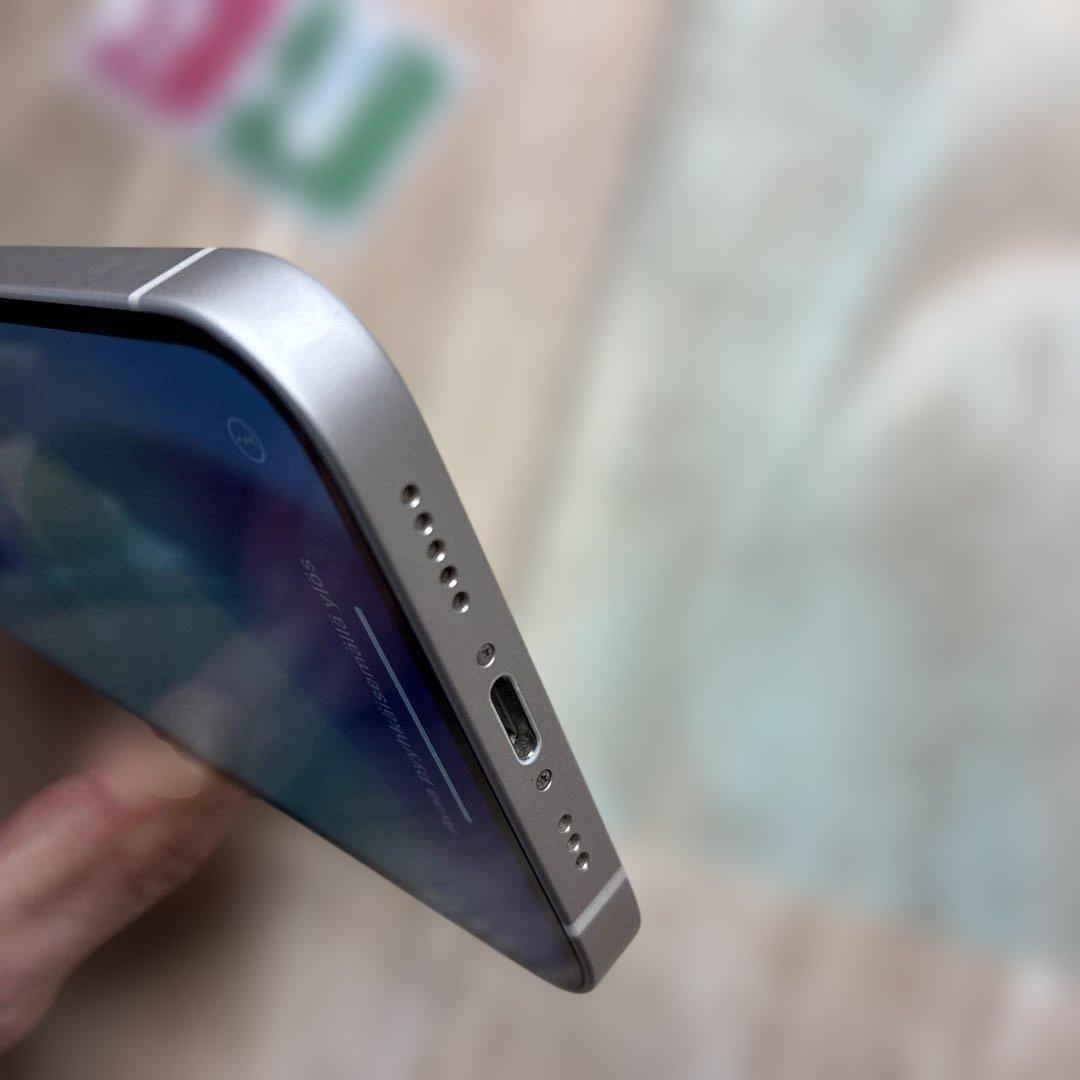 iPhone12 白 美品 バッテリー86% SIMフリー フィルム2枚ケース付