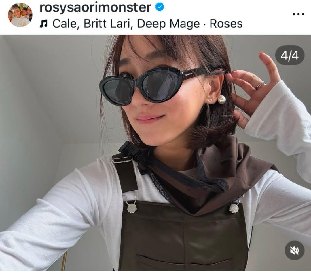 ロージーモンスター✴︎pocket frill satin all-in-one