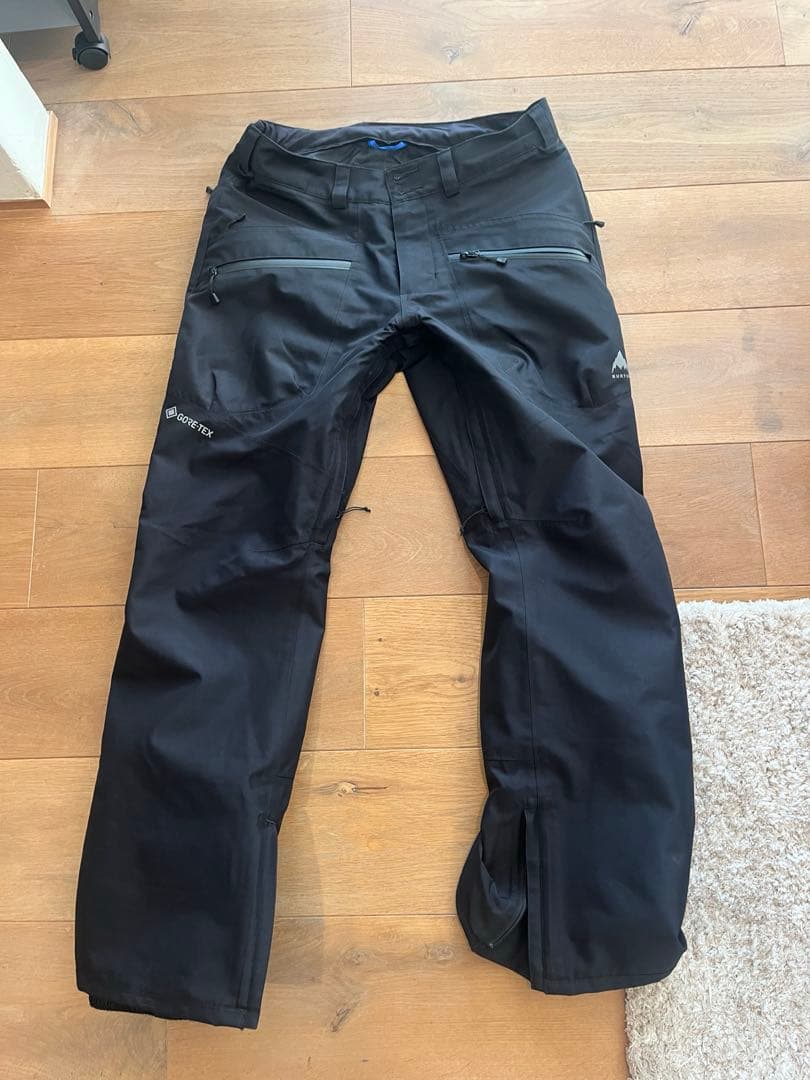 バートン　2024スノーボードウェアMサイズ上下セット