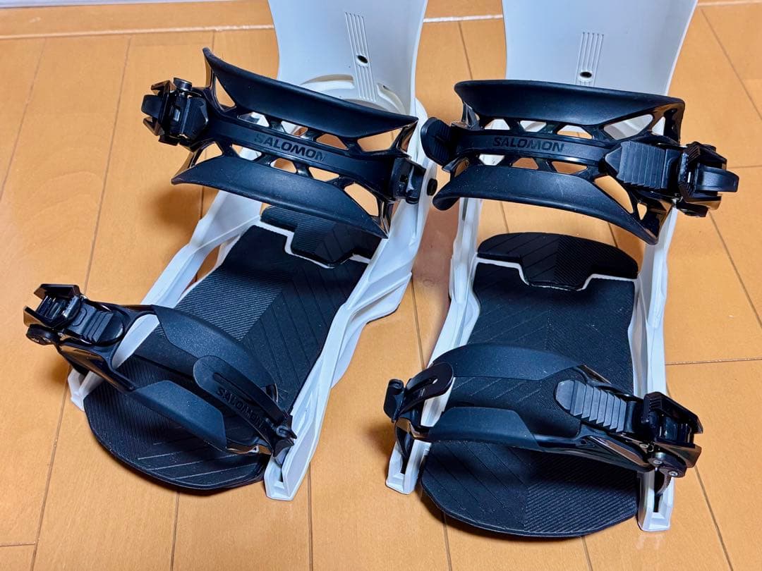 使用1回 ほぼ新品 SALOMON RHYTHM スノーボード L ビンディング