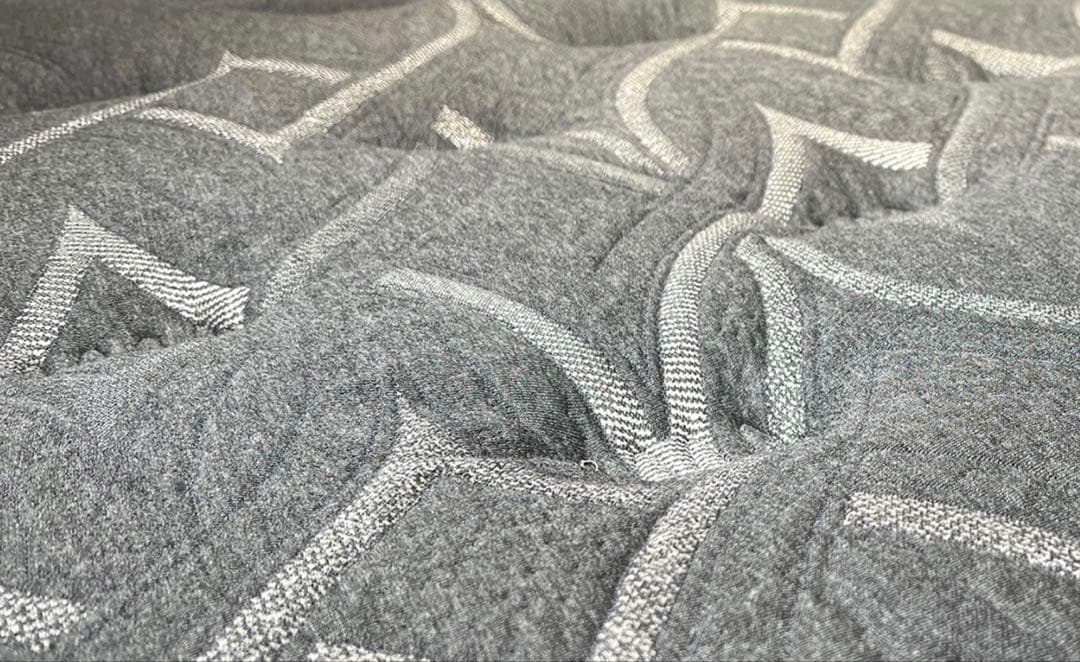 定価41万円 シーリー ダブル チタニウムコレクション 高級シルクのカバー付き