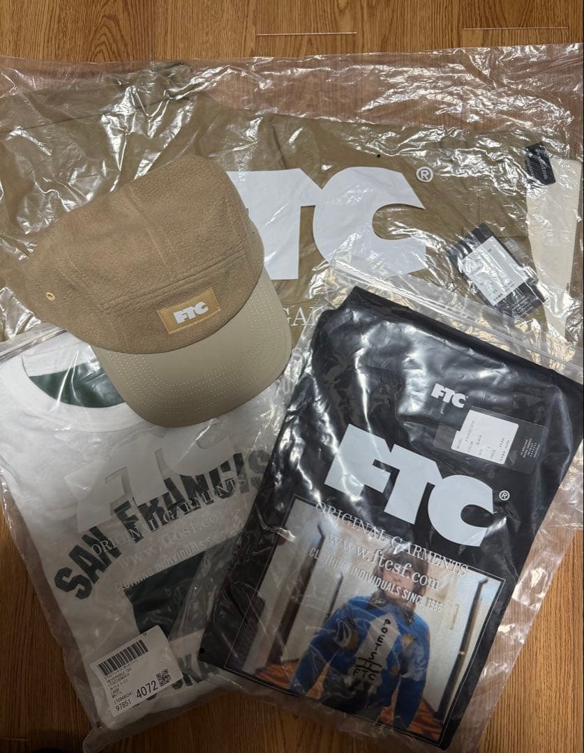 FTC Tシャツ、チノパン、キャップ、4点セット