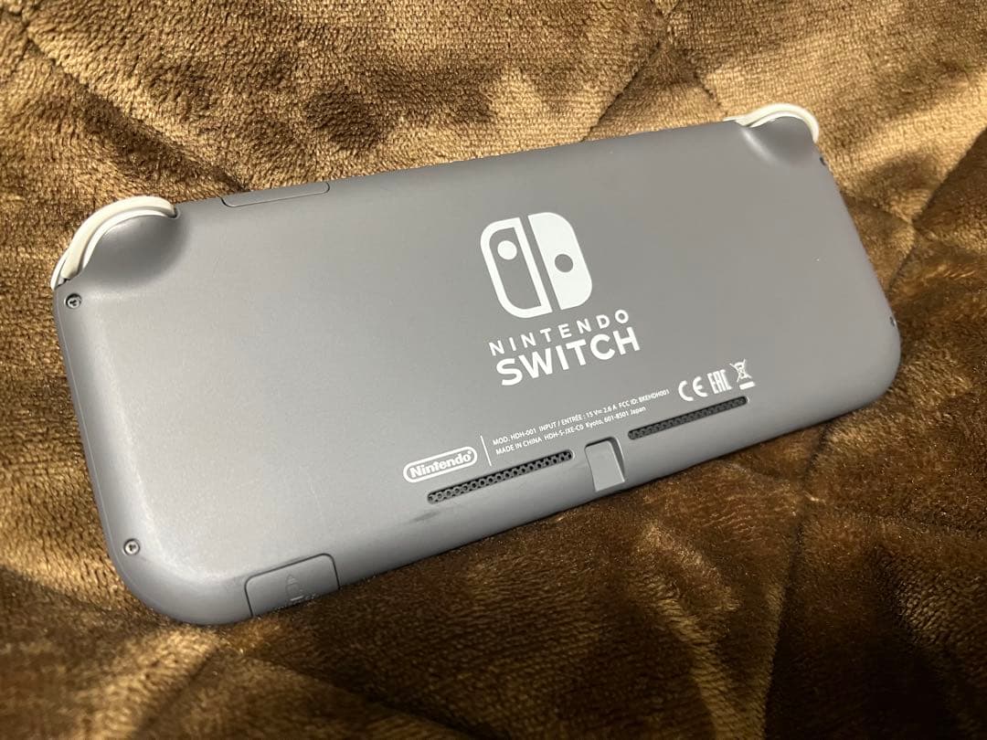 【本体のみ】Nintendo Switch Lite【スイッチライト】