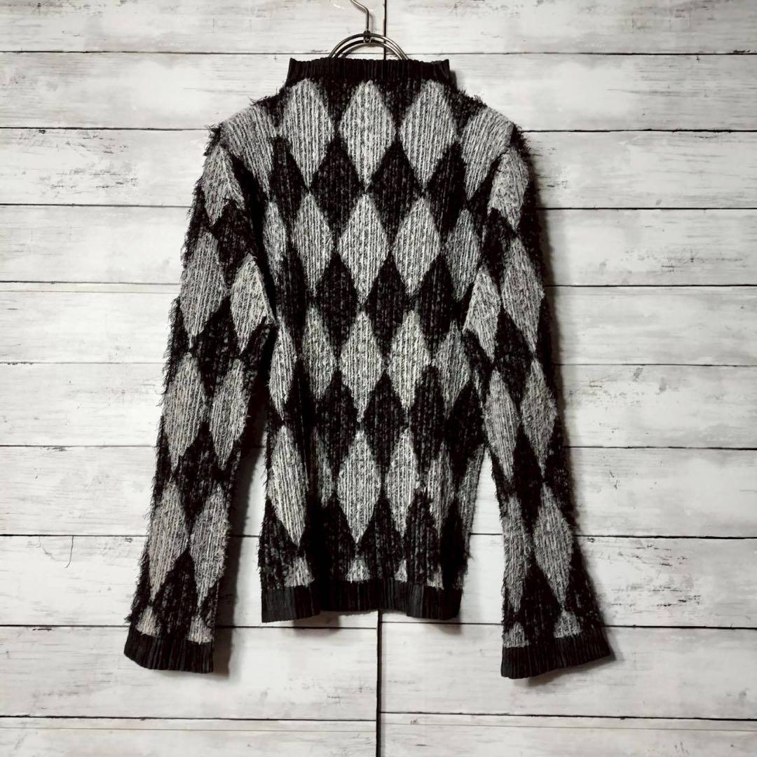 プリーツプリーズ イッセイミヤケ Vネック ダイヤモンド柄 シャギーカットソー