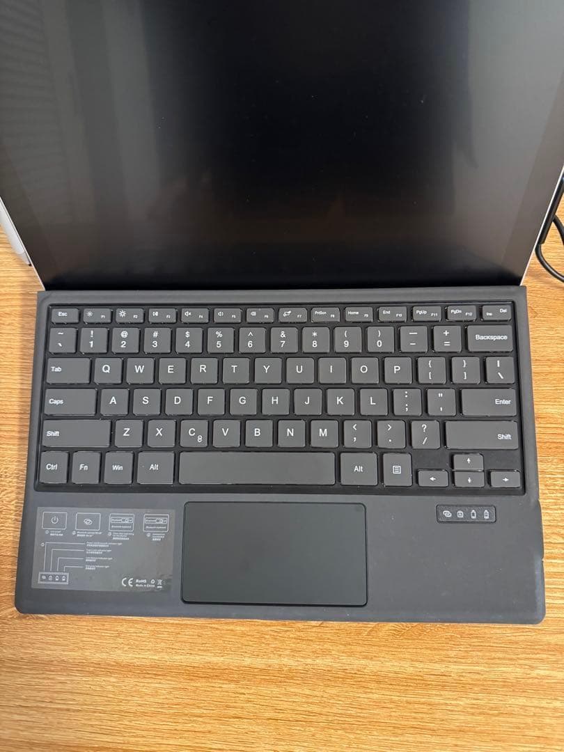 Surface Pro4(128G/4G) キーボード +充電器 + タッチペン