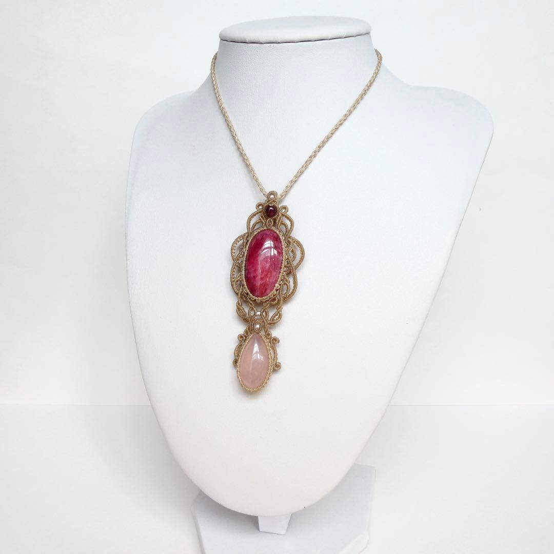 ロードナイト・ローズクォーツのマクラメネックレス