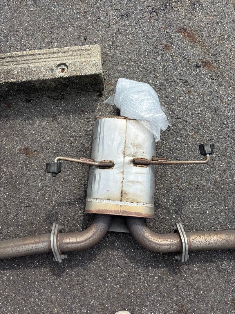 azr60 ４本出し　マフラー　ノア　ヴォクシー　ZRR70 流用できるかも？