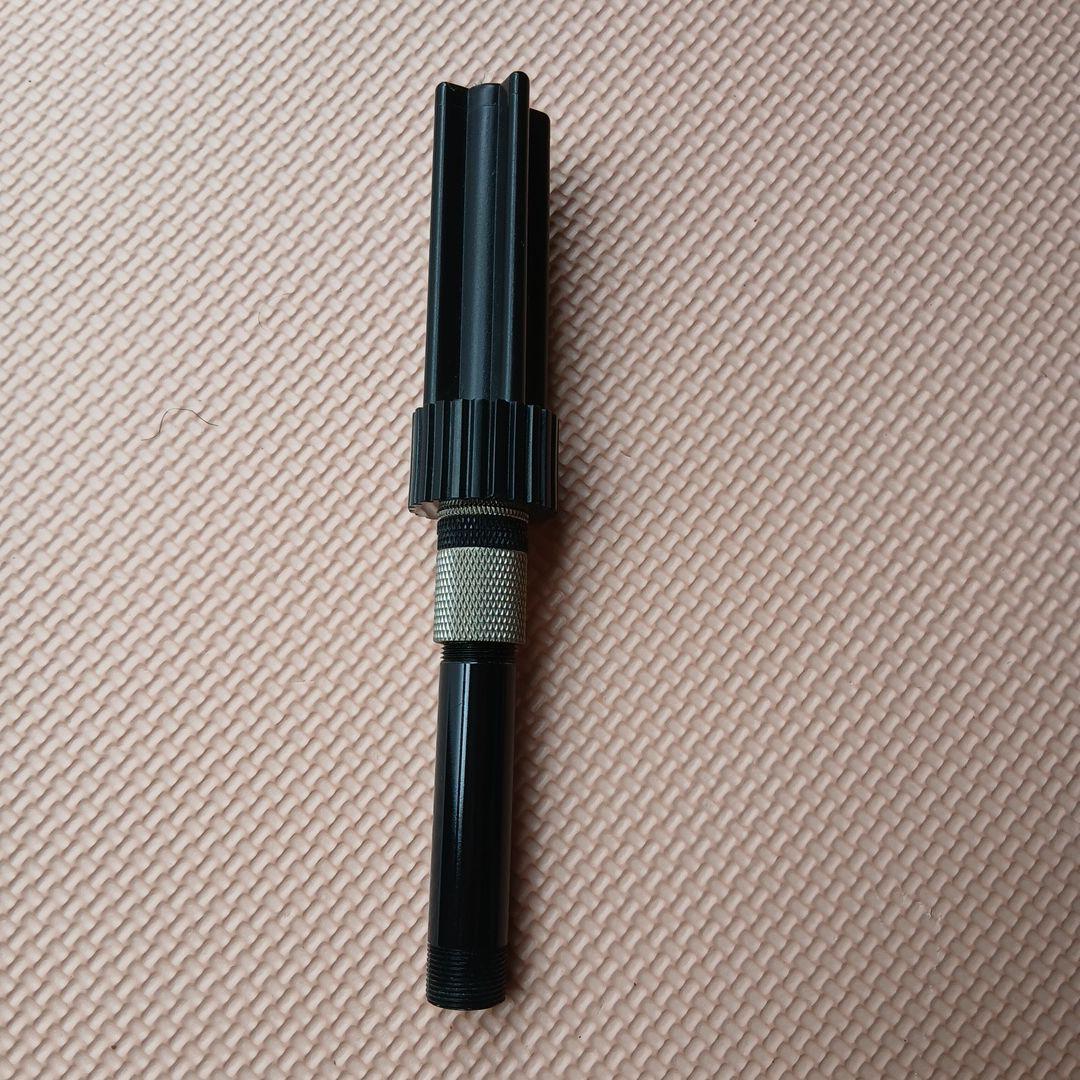 パワード PA スピーカー BEHRINGER B205D